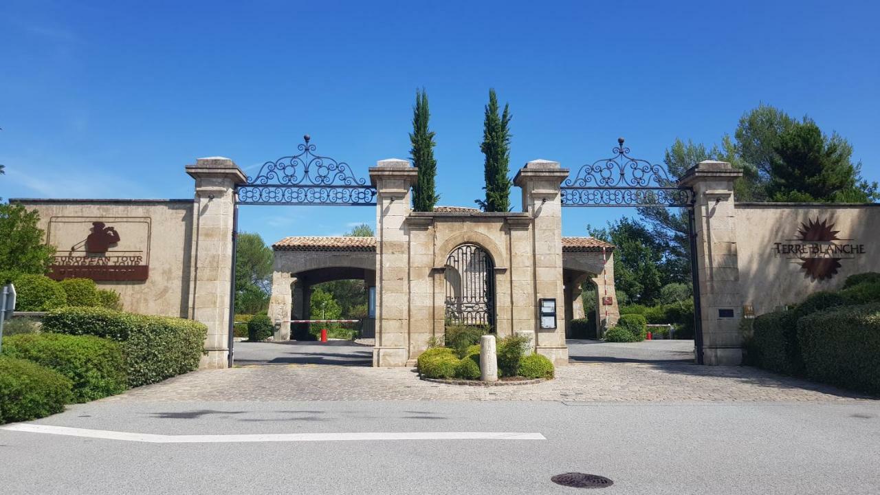 Domaine Geodora, Parfumeur En Provence Villa Montauroux Eksteriør billede